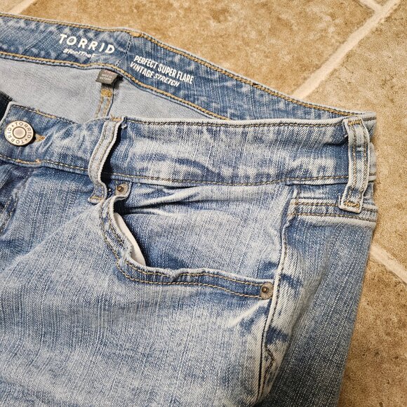 Torrid Womens Jeans Size 14R Perfect Super Flare Vintage Stretch Blue Pants - Picture 6 of 16